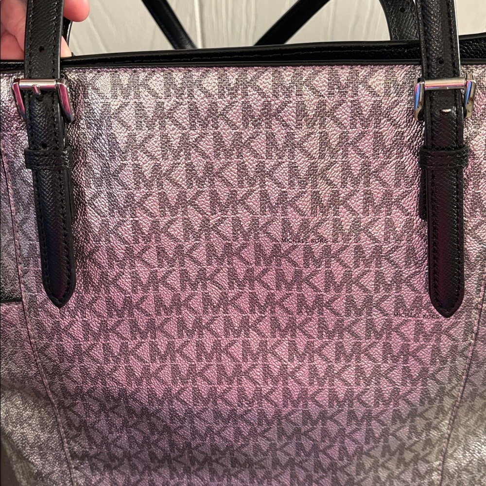 Like New Michael Kors Metallic Jetset Handbag ❤️ - Picture 8 of 12